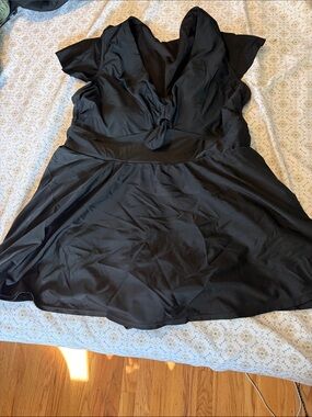 Torrid Plus Size 2X Black Bathing Suit Swimsuit Swim One Piece